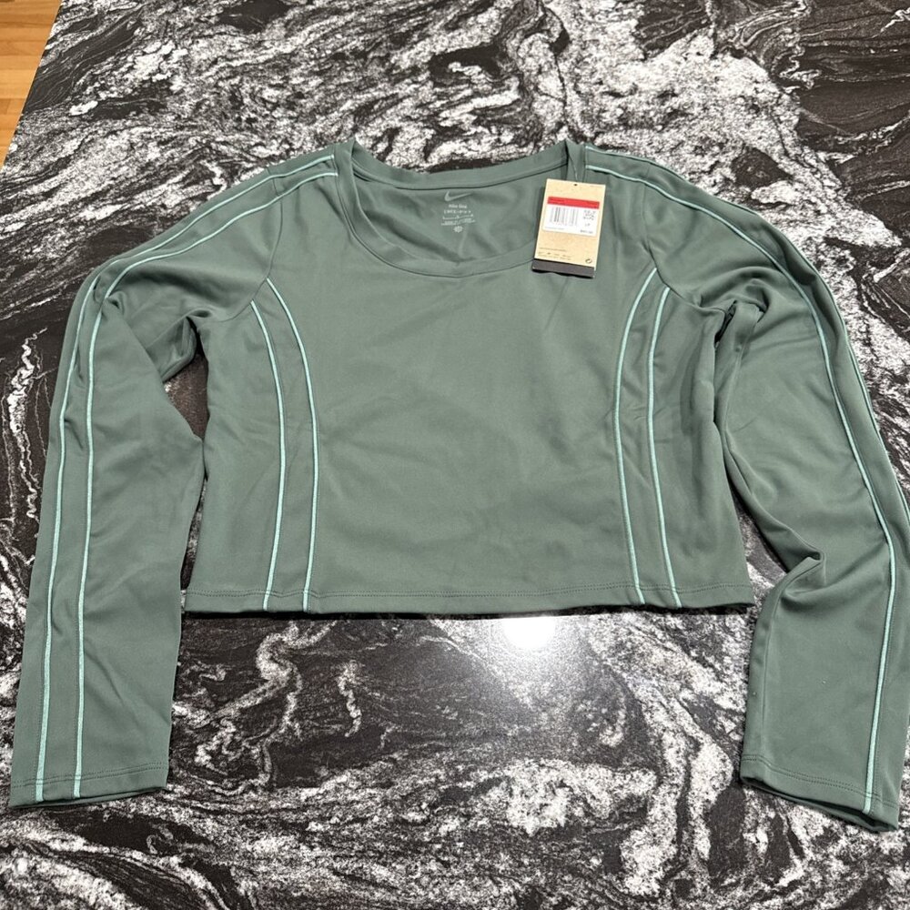 Nike ONE Fitted Dri-Fit LS Cropped Top Vintage Green Size L NWT $60